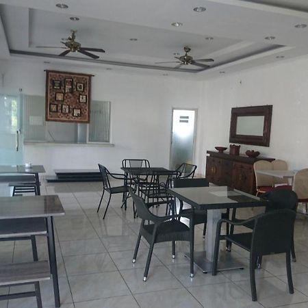 Liberty Homestay Parit  Kültér fotó